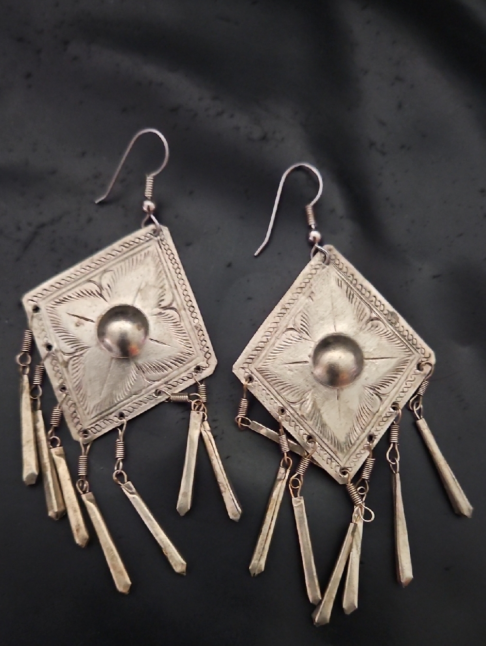 Sterling Silver Dangle Post Earrings Southwestern Feather Charm Square Vintage. - Picture 2 of 6